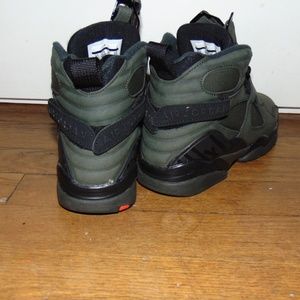 Jordan 8 Retro Take flight (GS)*NEED GONE